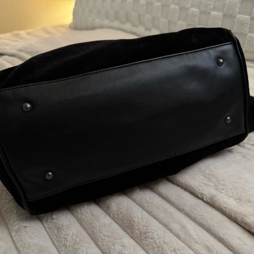 Juicy Couture Black Shoulder Bag with Crown Embroidery - Picture 7 of 9